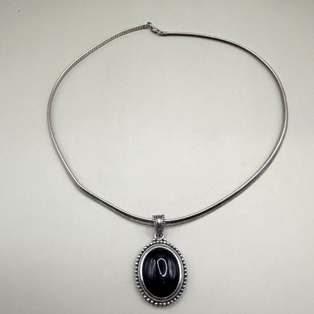 Vintage 925 Sterling Silver Black Onyx Pendant Necklace Italy Omega Chain
